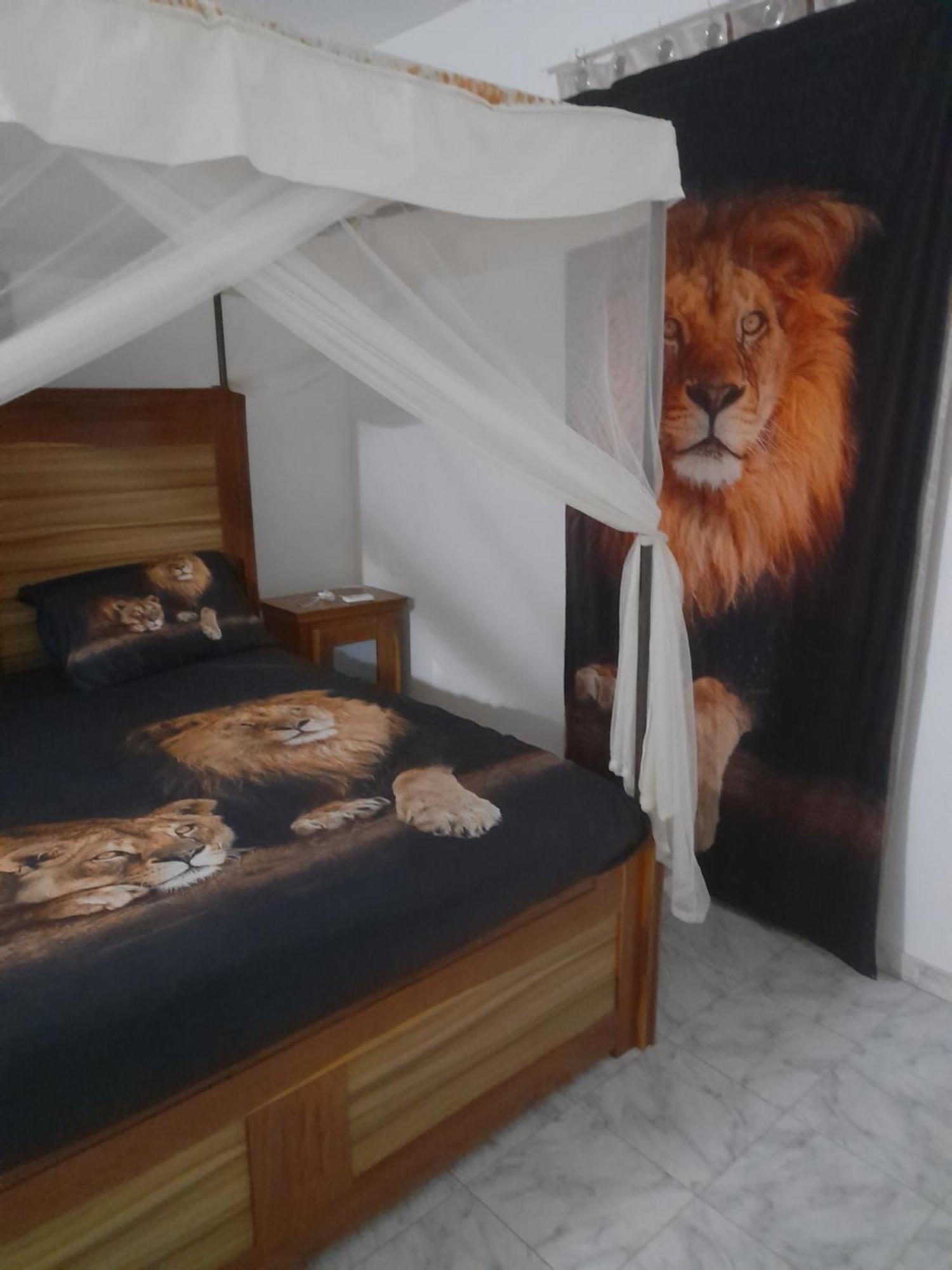 Maison D Hote La Dore Du Senegal Bas-De - Villa โซโมน ภายนอก รูปภาพ